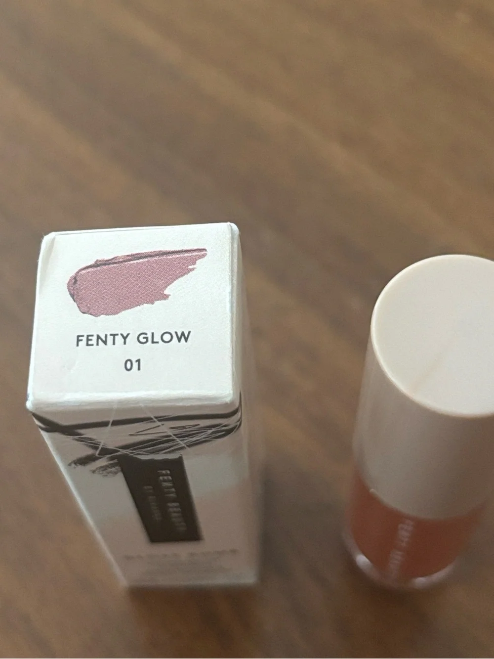 Fenty Beauty Gloss Bomb Lip Luminizer — Shade-Fenty Glow #01